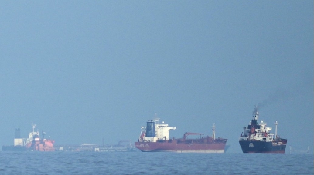 ইরানের সব বন্দর অবরোধ করছে মার্কিন বাহিনী